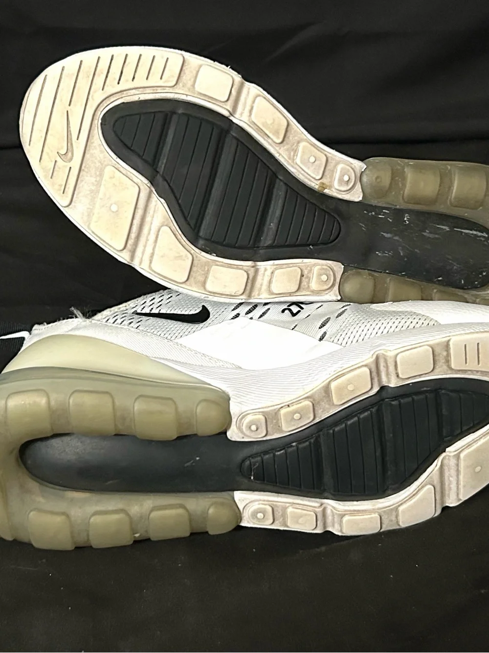 Nike Air Max 270 White Black Women's Size 7.5 Running Shoes AH6789-100